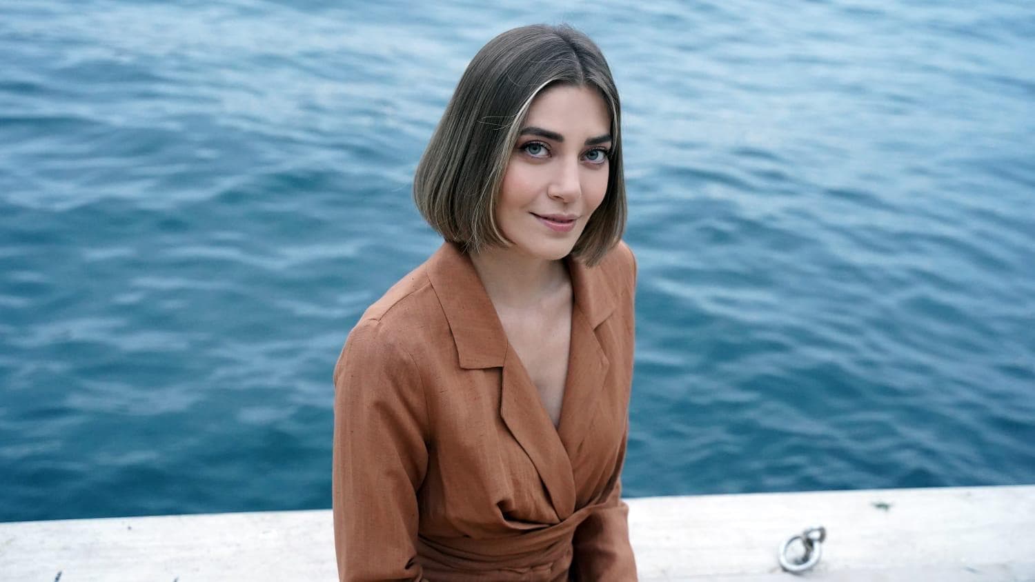 Bilinmeyen Yönleri İle Öznur Serçeler