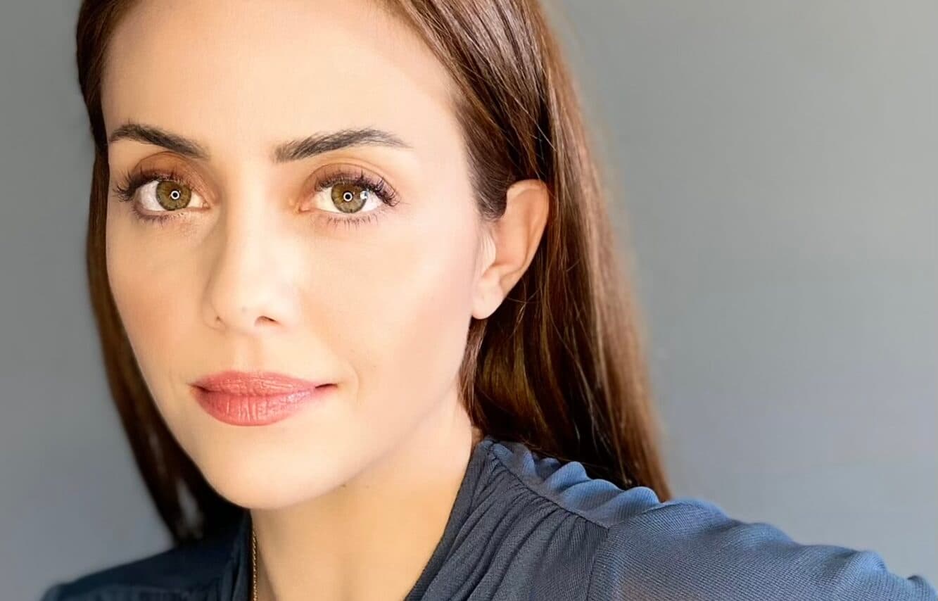 Çok Yönlü ve Öğrenmeye Tutkulu Bir Oyuncu: Deniz Barut