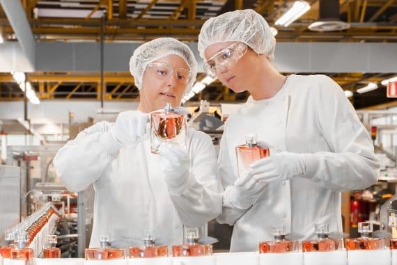 L’OREAL TEMİZ GÜZELLİK İÇİN KOLLARI SIVADI…
