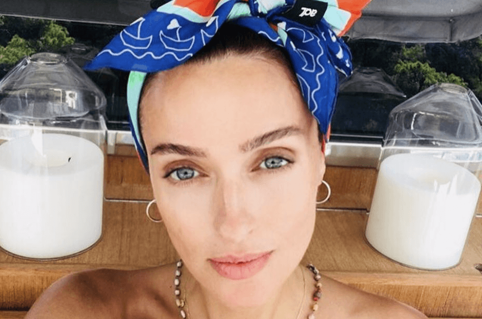 İLHAM PERİSİ: PINAR TEZCAN