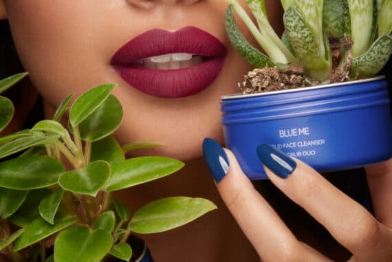 KIKO MILANO “BLUE ME” İLE SÜRDÜRÜLEBİLİR GÜZELLİĞE DİKKAT ÇEKİYOR!