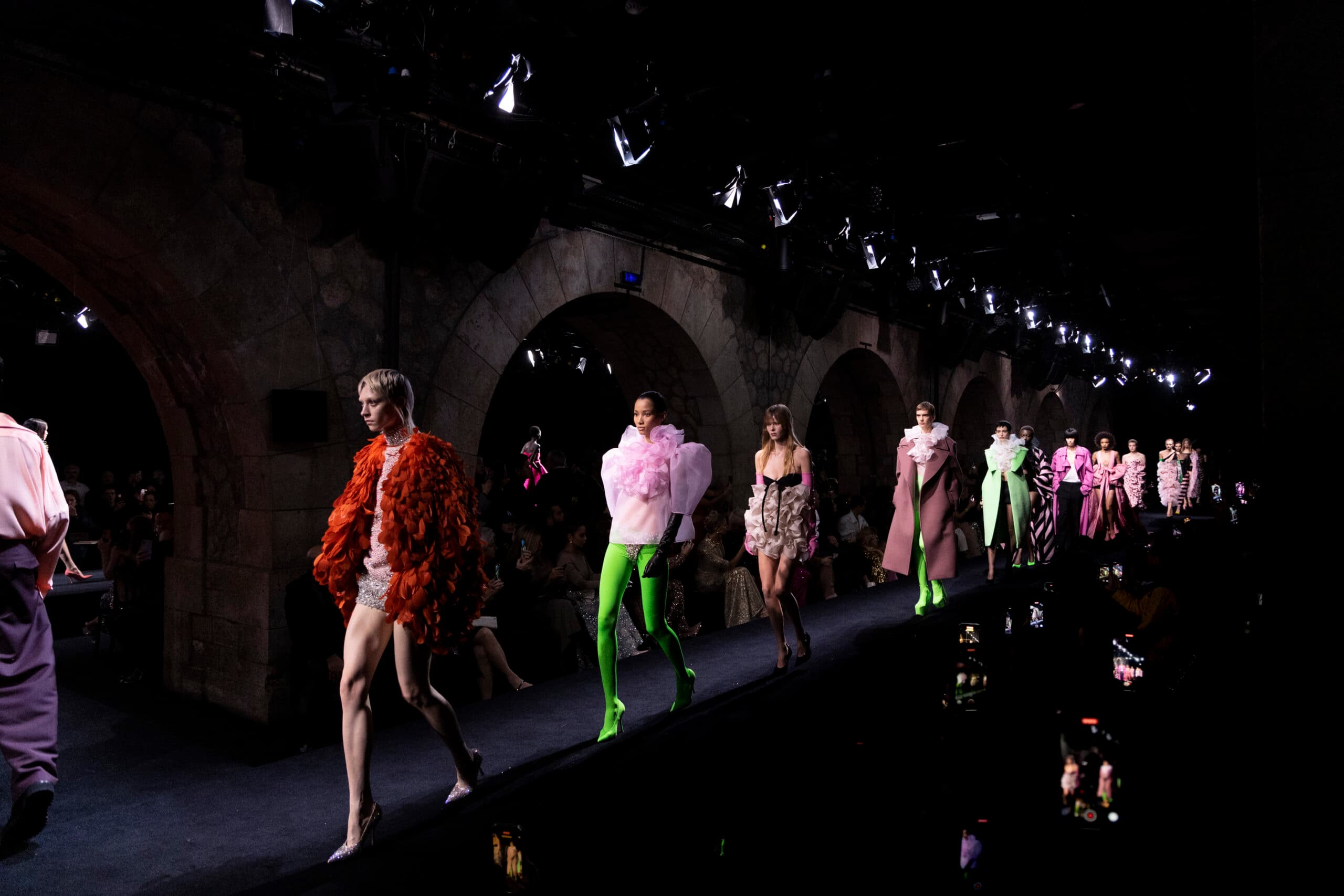 Valentino İlkbahar/Yaz 2023 Le Club Couture Defilesi