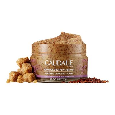 Caudalie kırılmış Cabernet üzüm çekirdeği ve kahverengi şeker peelingi