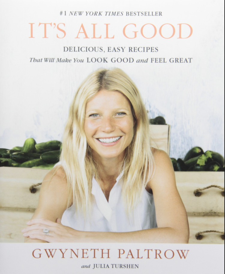 Gwyneth Paltrow'un "It's All Good" yemek kitabı kapağında gülümsüyor