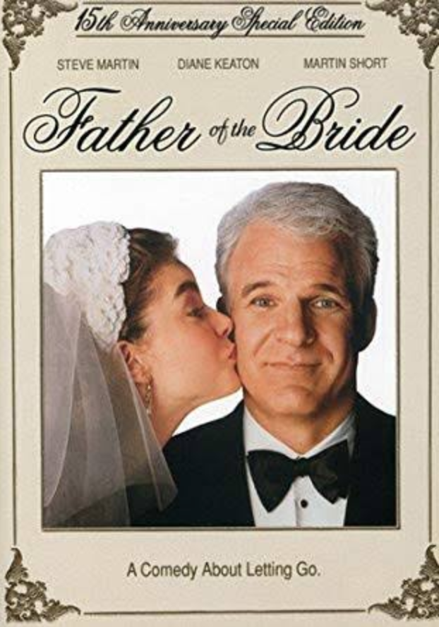 Father of the Bride film afişi Steve Martin'i öpen gelin