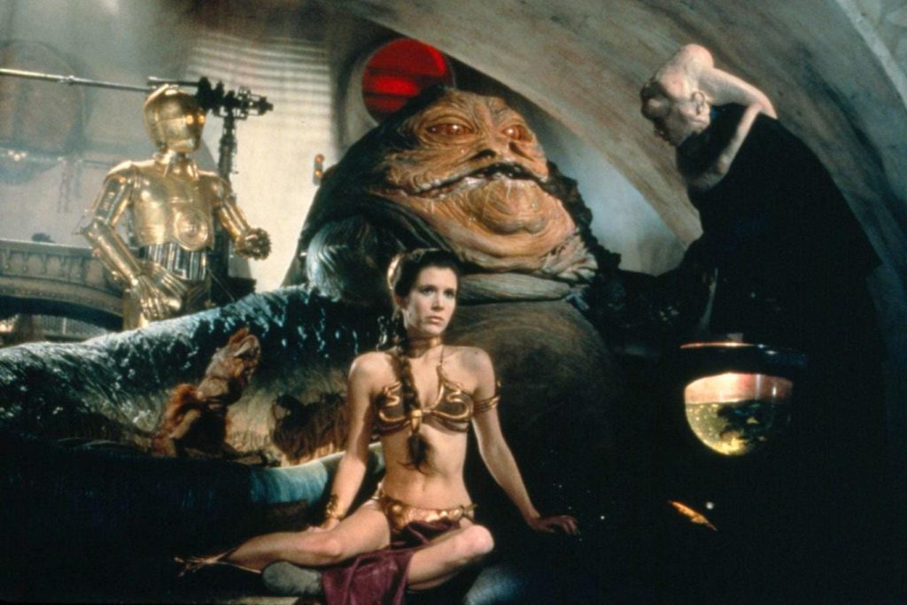 Jabba the Hutt, Prenses Leia, C-3PO ve Bib Fortuna aynı sahnede