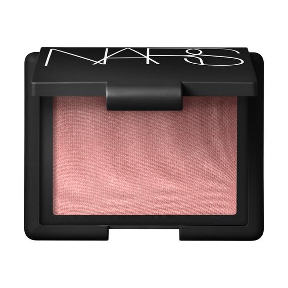 NARS markasının açık pastel pembe allık ürünü