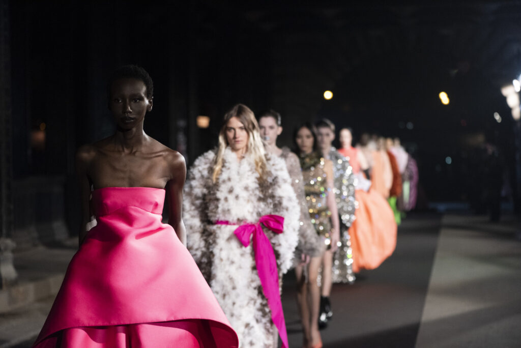 Valentino İlkbahar/Yaz 2023 Le Club Couture Show