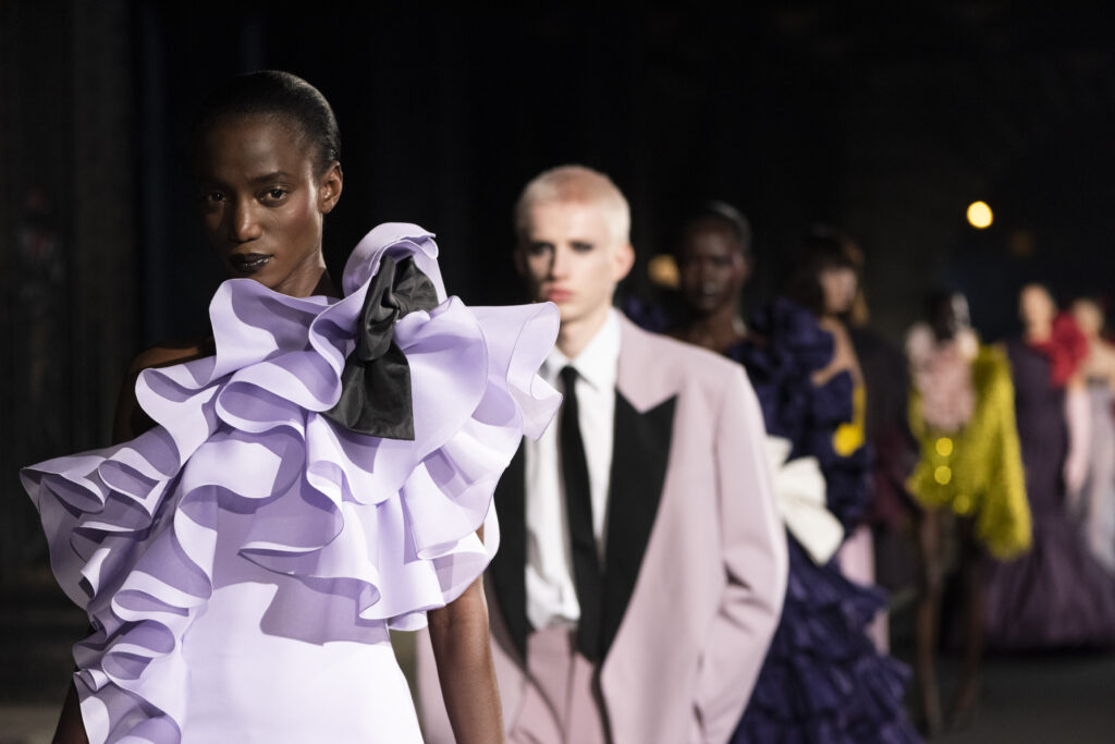 Valentino İlkbahar/Yaz 2023 Le Club Couture Show