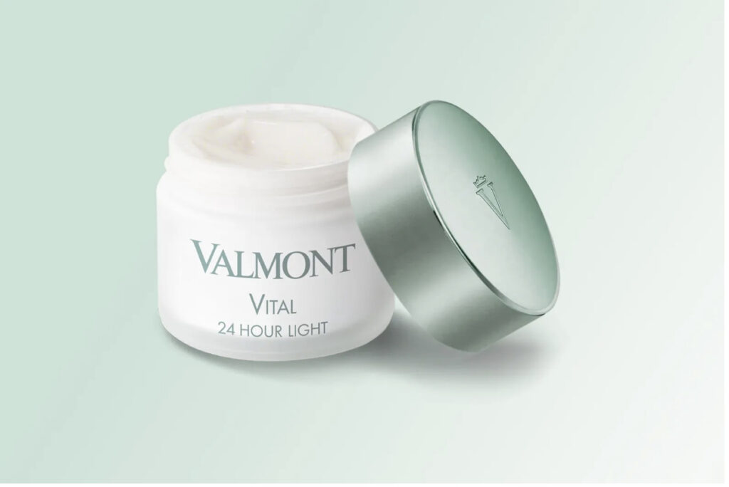 Valmont Vital 24 Hour Light krem, açık kavanoz ve kapak