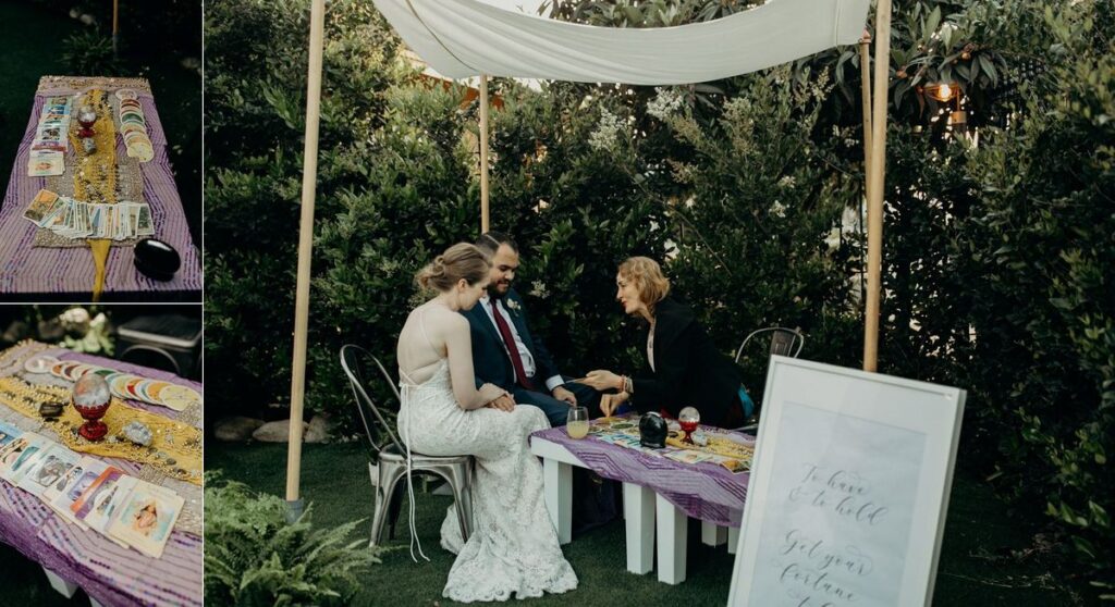 Düğünde falcıdan tarot falı baktıran gelin ve damat masası