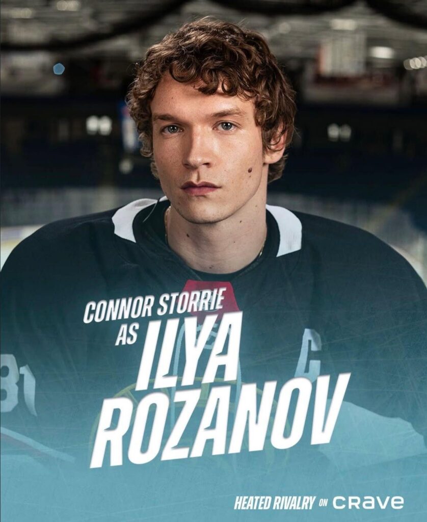 Connor Storrie'yi Ilya Rozanov olarak gösteren buz hokeyi temalı poster