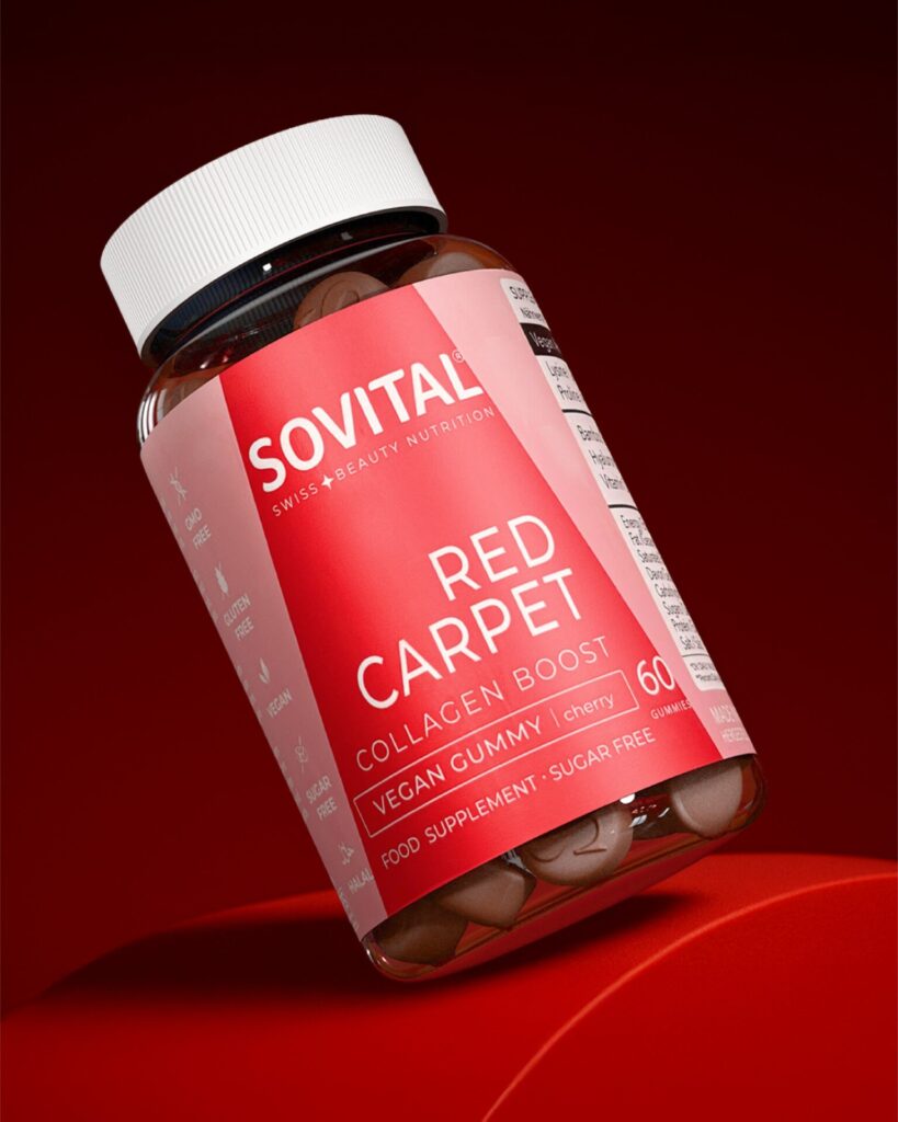 Kırmızı zeminde Sovital Red Carpet Collagen Boost vegan jelibon şişesi